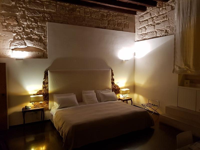 Palazzo Persone Dimora Storica Bed & Breakfast Lecce Luaran gambar