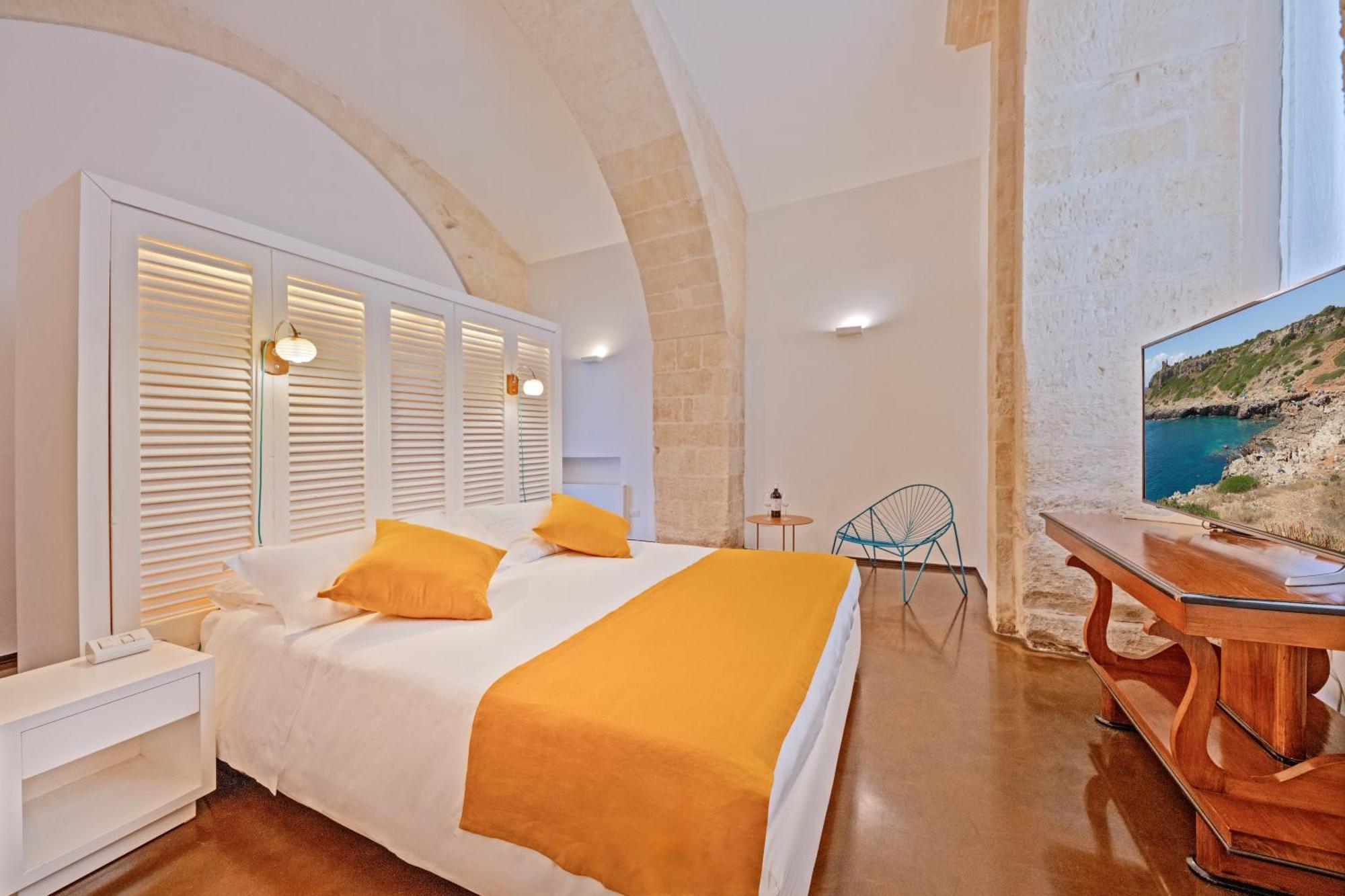 Palazzo Persone Dimora Storica Bed & Breakfast Lecce Luaran gambar