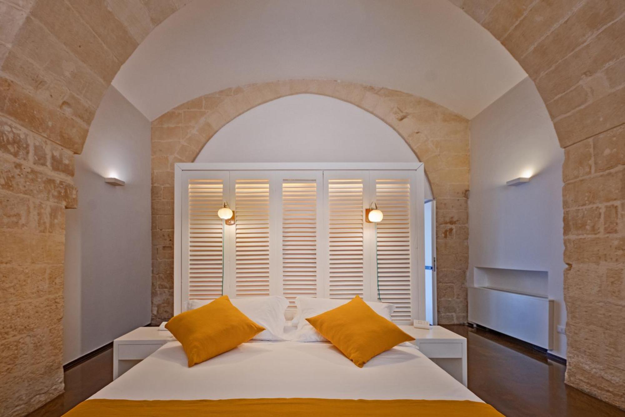 Palazzo Persone Dimora Storica Bed & Breakfast Lecce Luaran gambar