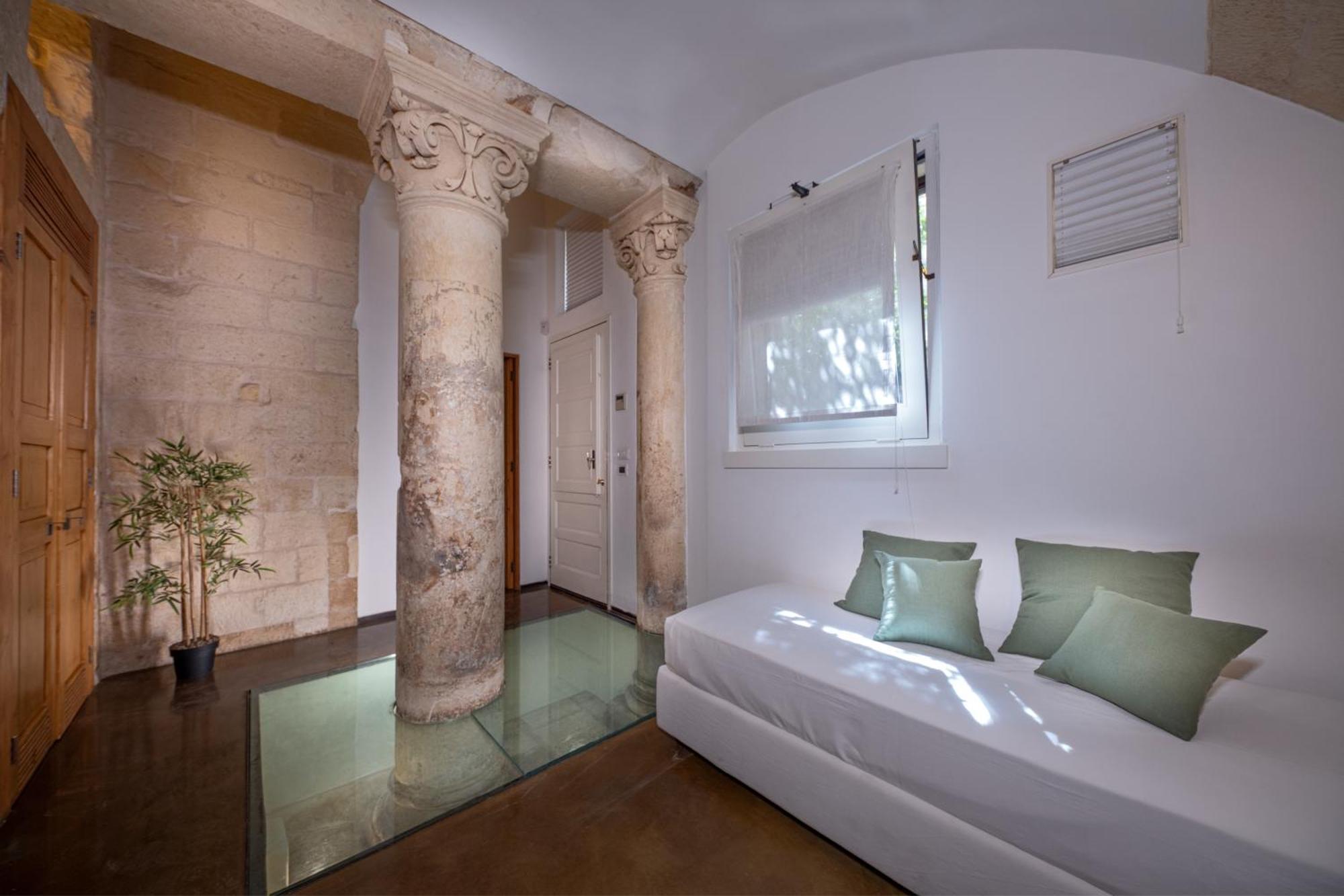 Palazzo Persone Dimora Storica Bed & Breakfast Lecce Luaran gambar
