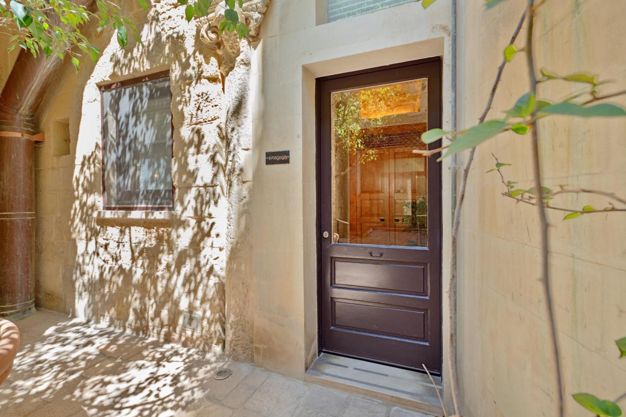 Palazzo Persone Dimora Storica Bed & Breakfast Lecce Luaran gambar
