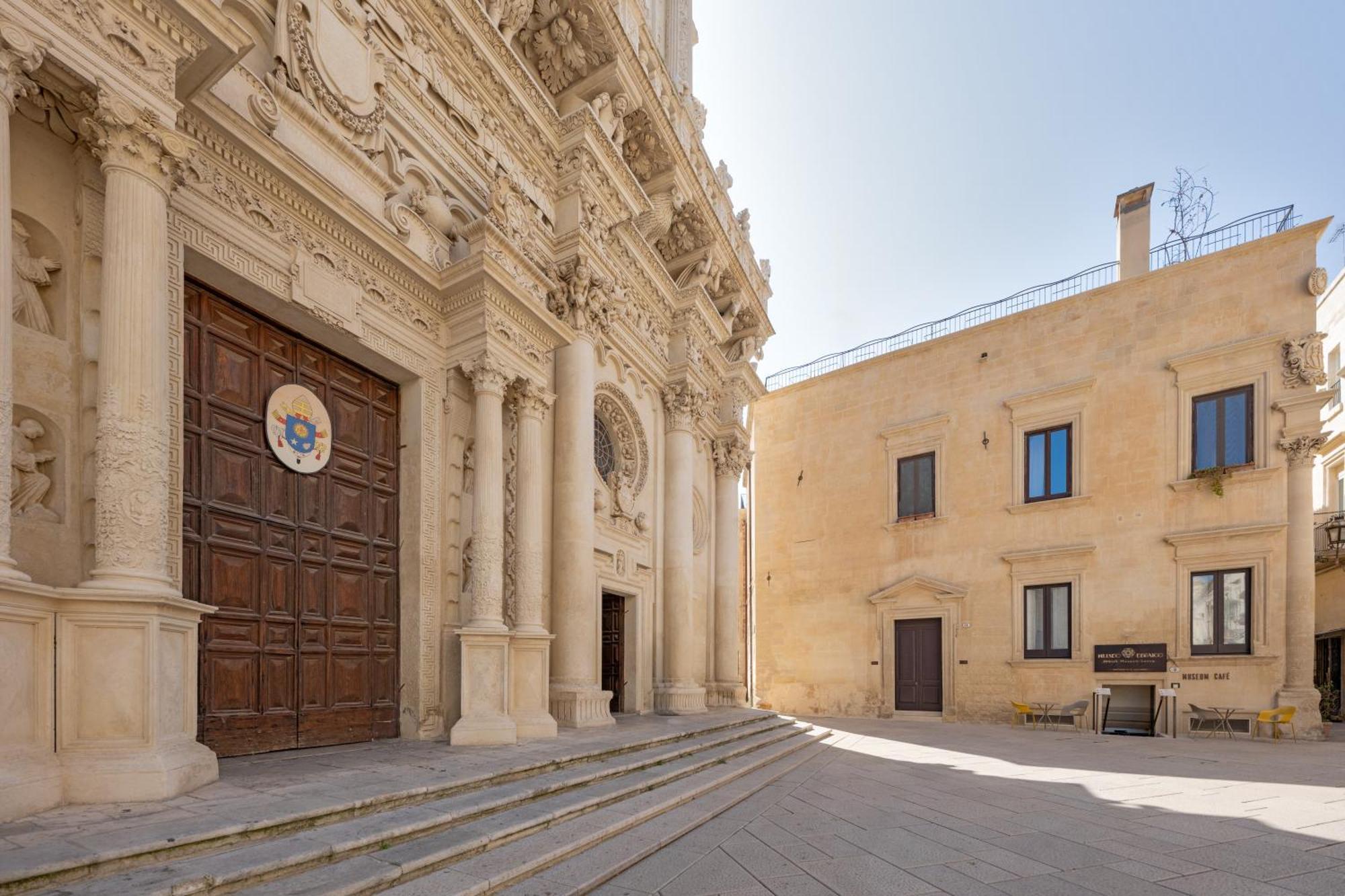 Palazzo Persone Dimora Storica Bed & Breakfast Lecce Luaran gambar