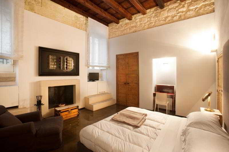 Palazzo Persone Dimora Storica Bed & Breakfast Lecce Luaran gambar